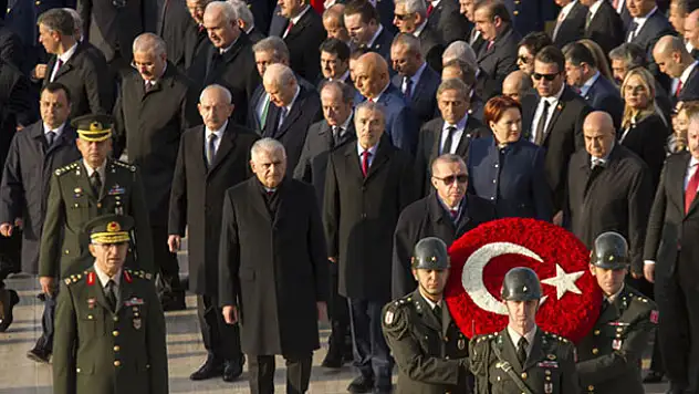 Devletin zirvesi Anıtkabir'de