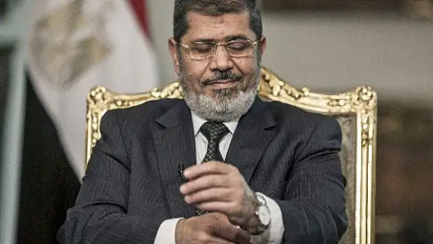 Devrik lider Mursi'ye 20 yıl hapis cezası
