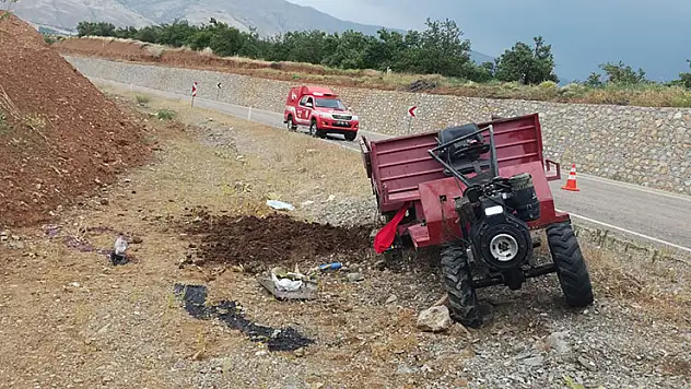 Devrilen çapa motorunun altında kalan sürücü hayatını kaybetti