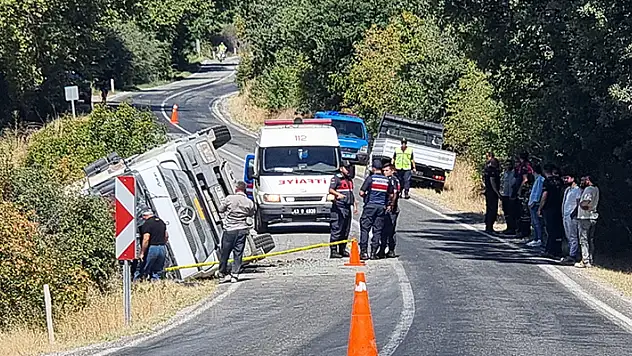 Devrilen kamyonun şoförü öldü
