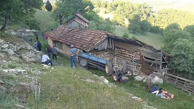 Devrilen traktörün sürücüsü Hasan, öldü
