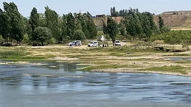 Dicle Nehri'ne giren 3 liseli boğuldu