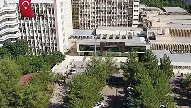 Dicle Üniversitesi 19 sözleşmeli personel alacak
