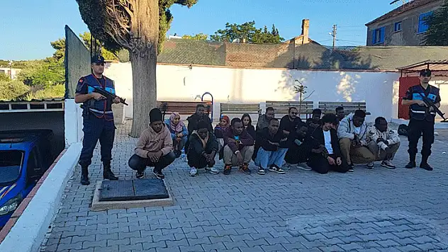 Didim'de 16 düzensiz göçmen ve 1 organizatör yakalandı