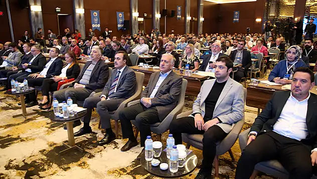 Dijital Dönüşüm Konferansı'nın ikincisi Konya'da yapıldı

