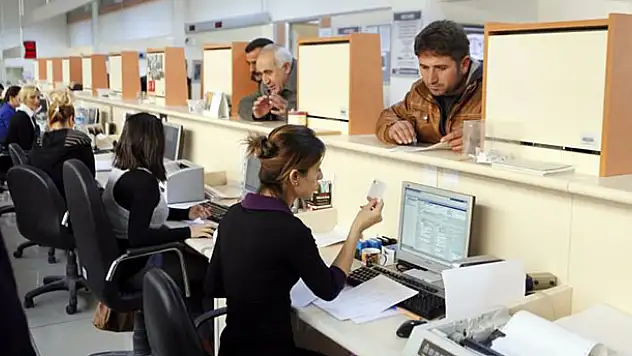 Dikkat! Memura karne geliyor