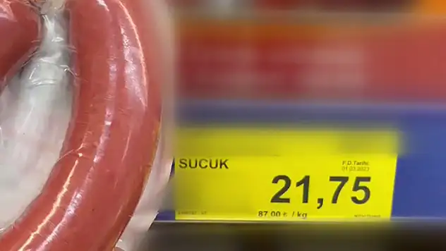Dikkat! Sucuk yerine ot yediriyorlar


