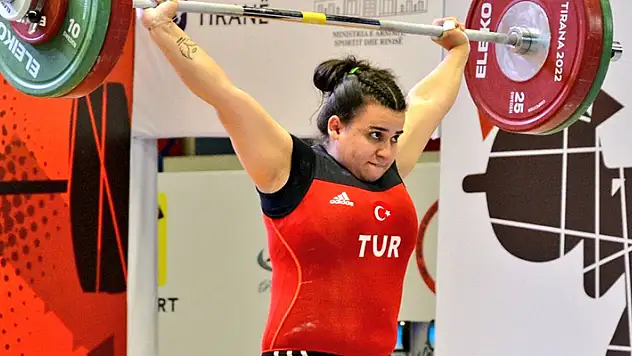 Dilara Narin'den çifte madalya
