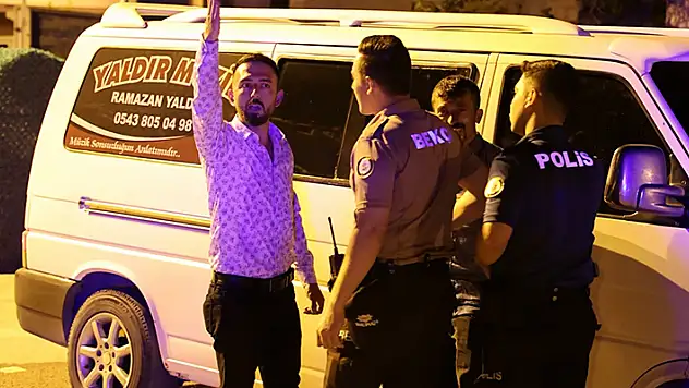 Direksiyon başında alkollü yakalanan müzisyen: Zaten meşhurum, çek
