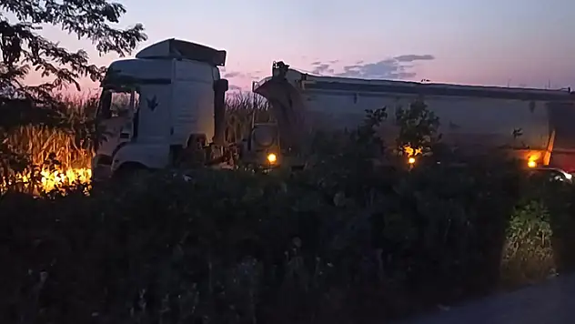 Direksiyon başında kalp krizi geçiren tır şoförü hayatını kaybetti
