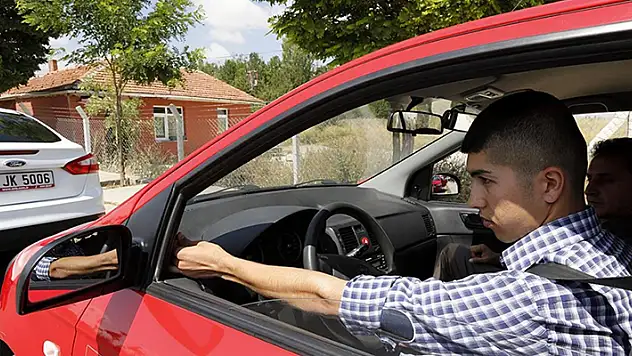 Direksiyon sınavına elektrikli araç düzenlemesi yapılacak
