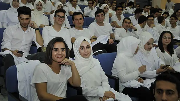 Diş Hekimliği Fakültesi'nde Beyaz Önlük Heyecanı
