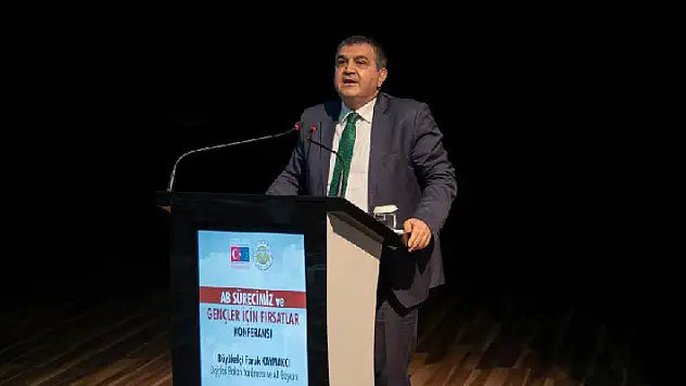 Dışişleri Bakan Yardımcısı Kaymakcı, Selçuk Üniversitesinde
