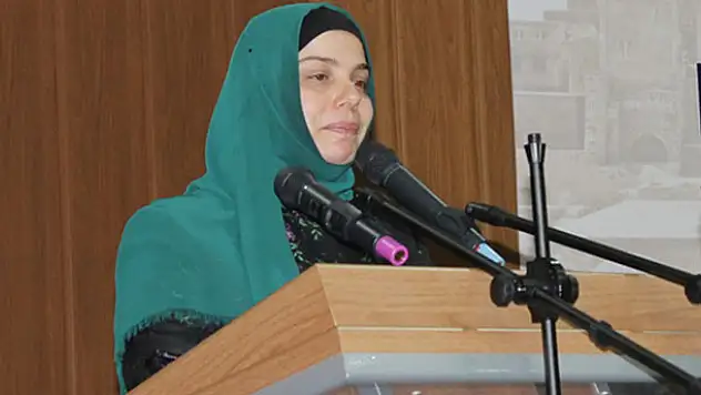 Diyanet'e ilk defa kadın başkan yardımcısı atandı