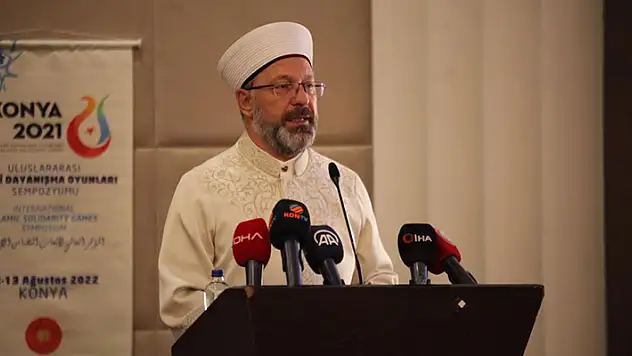 Diyanet İşleri Başkanı Erbaş Konya'da konuştu: Pek çok sorun, Müslümanların bugününü ve geleceğini tehdit etmektedir

