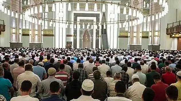 Diyanet İşleri Başkanı Erbaş'tan 'bayram namazı' açıklaması