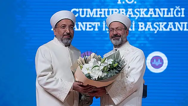 Diyanet İşleri Başkanı Safi Arpaguş, görevini Ali Erbaş'tan devraldı