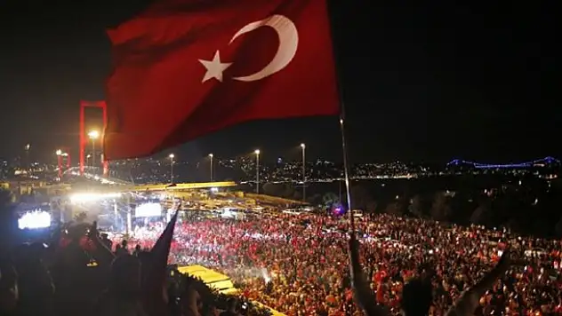 Diyanet'ten 15 Temmuz'a ithafen özel 2017 yılı takvimi