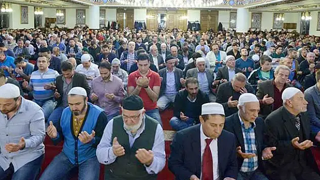 Diyanet'ten bayram namazı açıklaması
