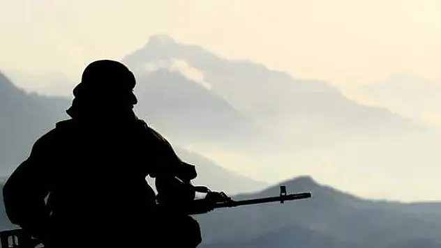 Diyarbakır'da askere bombalı saldırı: 1 şehit, 3 yaralı