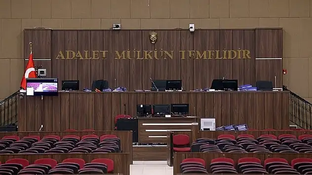 Diyarbakır'da bir kadın ayrı yaşadığı 50 yıllık kocasına nafaka ödeyecek!
