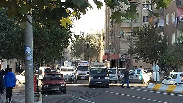 Diyarbakır'da bomba yüklü araçla saldırı: 6 yaralı
