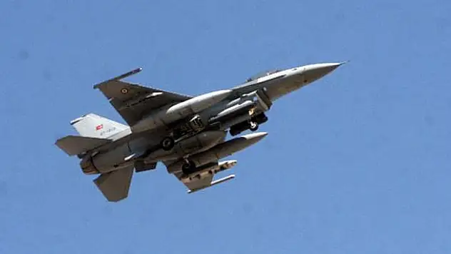 Diyarbakır'da F-16'lara ateş açıldı