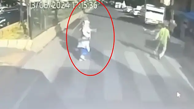 Diyarbakır'da otobüsün çarptığı kadın öldü kaza kamerada
