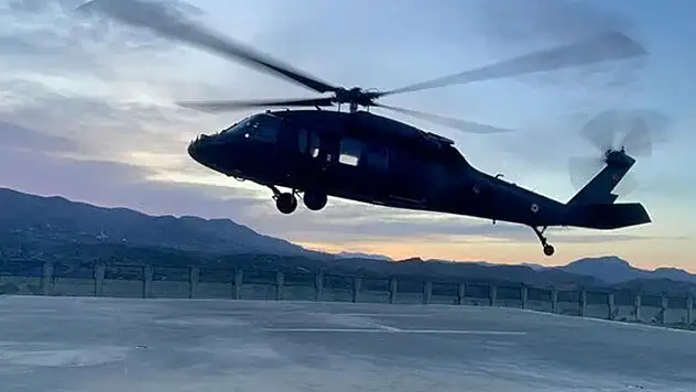 Diyarbakır'da oy pusulaları bazı yerleşim yerlerine askeri helikopterle taşındı
