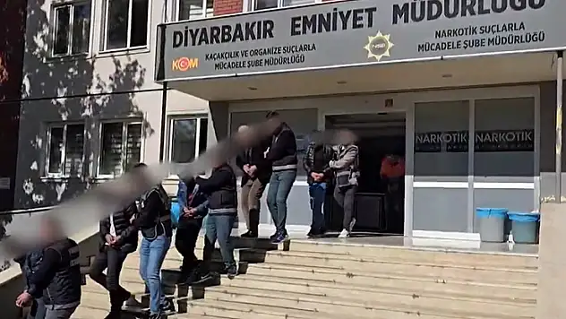 Diyarbakır merkezli 3 ilde torbacı operasyonu 29 şüpheli tutuklandı