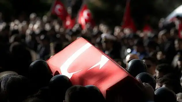 Diyarbakır Sur'da patlama 1 şehit ve 3 yaralı var
