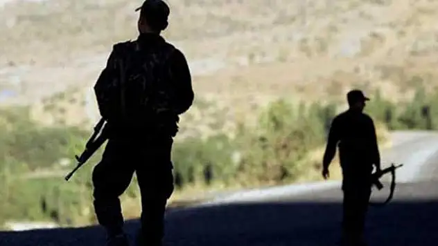 Diyarbakır ve Şırnak'ta güvenlik kuvvetlerine uzun namlulu, roketli saldırı