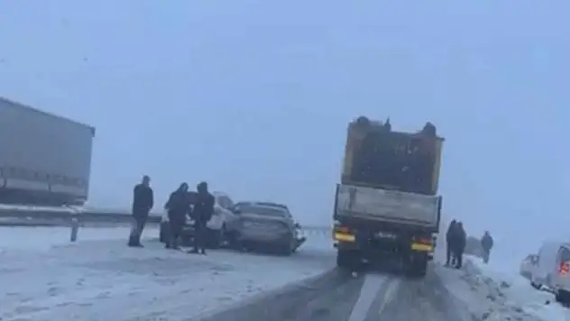 Diyarbakır'da 10 araçlı zincirleme kaza