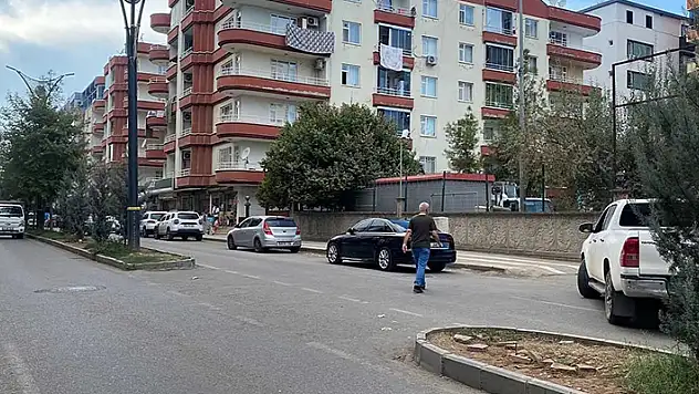 Diyarbakır'da amca çocukları arasında bıçaklı-sopalı kavga: 5 yaralı
