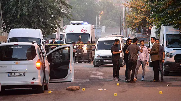 Diyarbakır'da husumetli aileler arasında silahlı kavga: 3 ölü, 1 yaralı

