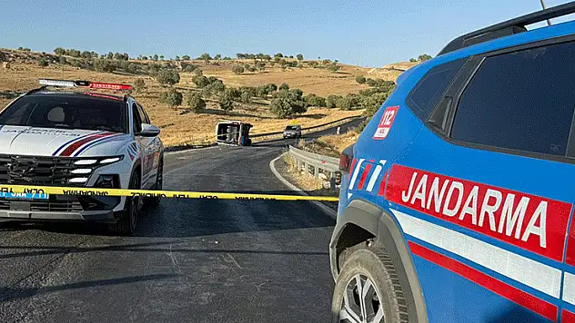 Diyarbakır'da kadınları taşıyan minibüs devrildi: 1 ölü, 15 yaralı