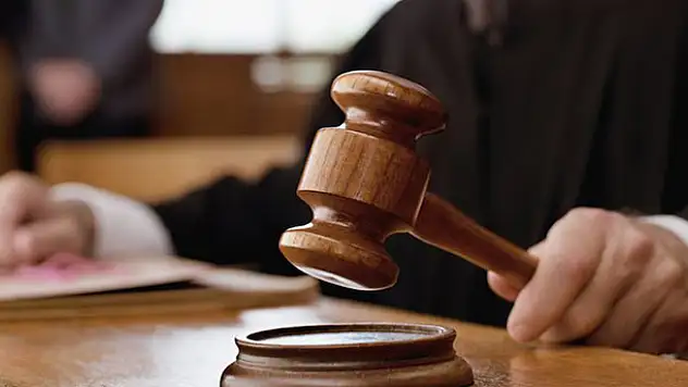 Dizel aracına benzin konuldu, tazminat kazandı