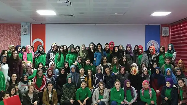 Doğa kampına katılan Beyşehirli gençler döndü