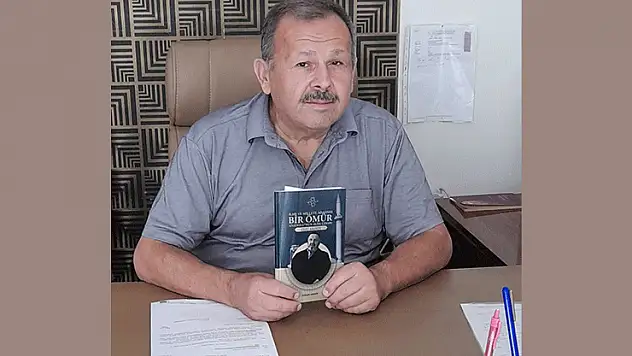 Doğan Arısoy, ilk kitabında babası Zeki Arısoy'un hayatını anlattı