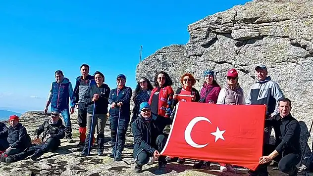 Doğaseverler cumhuriyeti zirvede kutladı