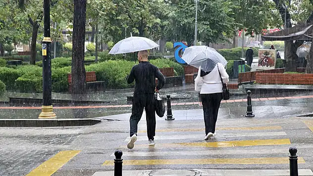 Doğu Karadeniz ve doğu bölgeleri için kuvvetli yağış uyarısı
