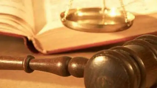 Doktora hakarete '300 ağaç dikme' cezası