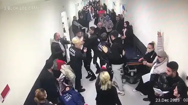 Doktora yumruklu saldırı! Kızın saçına dokundu iddiası ortalığı karıştırdı