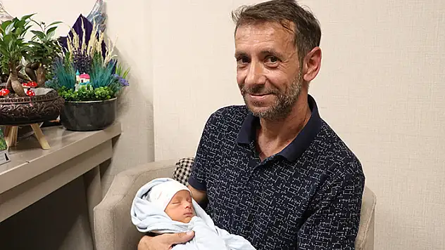 Doktorlar 'çocuğun olmaz' dedi 27 yıl sonra baba oldu