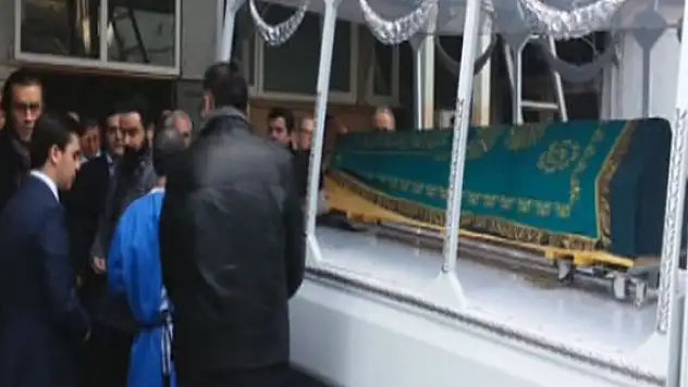 Doktorları Yaşar Kemal'i böyle uğurladı