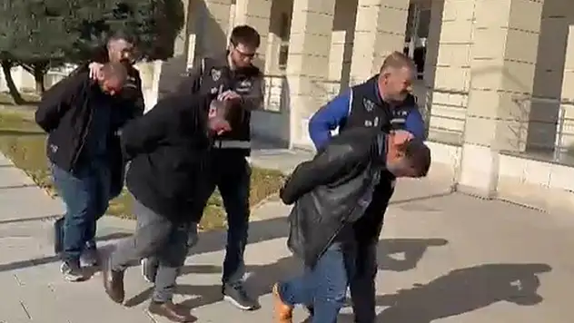 Dolandırıcılığın adresi Konya! 'Hızır ve Mehdi'yiz' diye kandırıp 180 bin lirasını aldılar