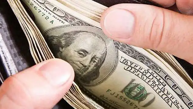 Dolar 1 saat içinde çok hızlı düştü! Dolar ve Euro çakılırken TL değer kazandı