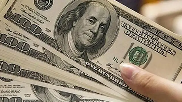 Dolar sabah saatlerinde rekor tazeledi
