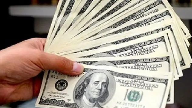 Dolar/TL kuru kritik seviye 8.40'ı aştı