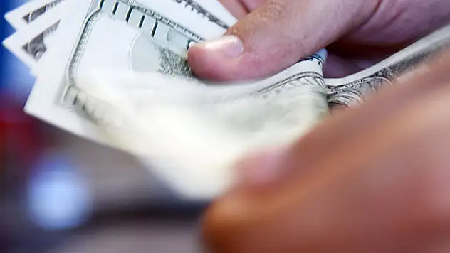 Dolar uçuşa geçti!